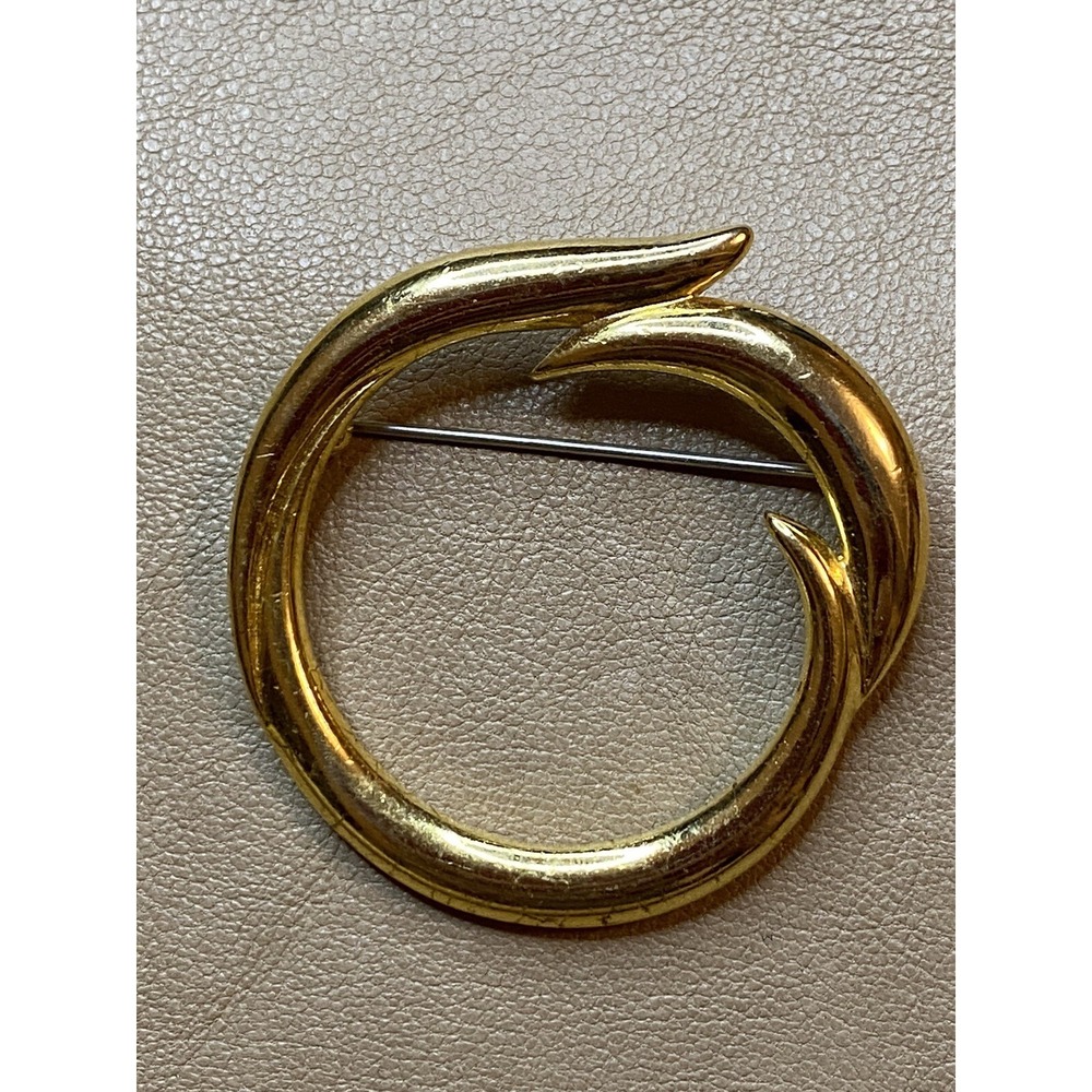 Monet Overlapping Circle Pin Brooch Smooth Polished Gold Tone Classy